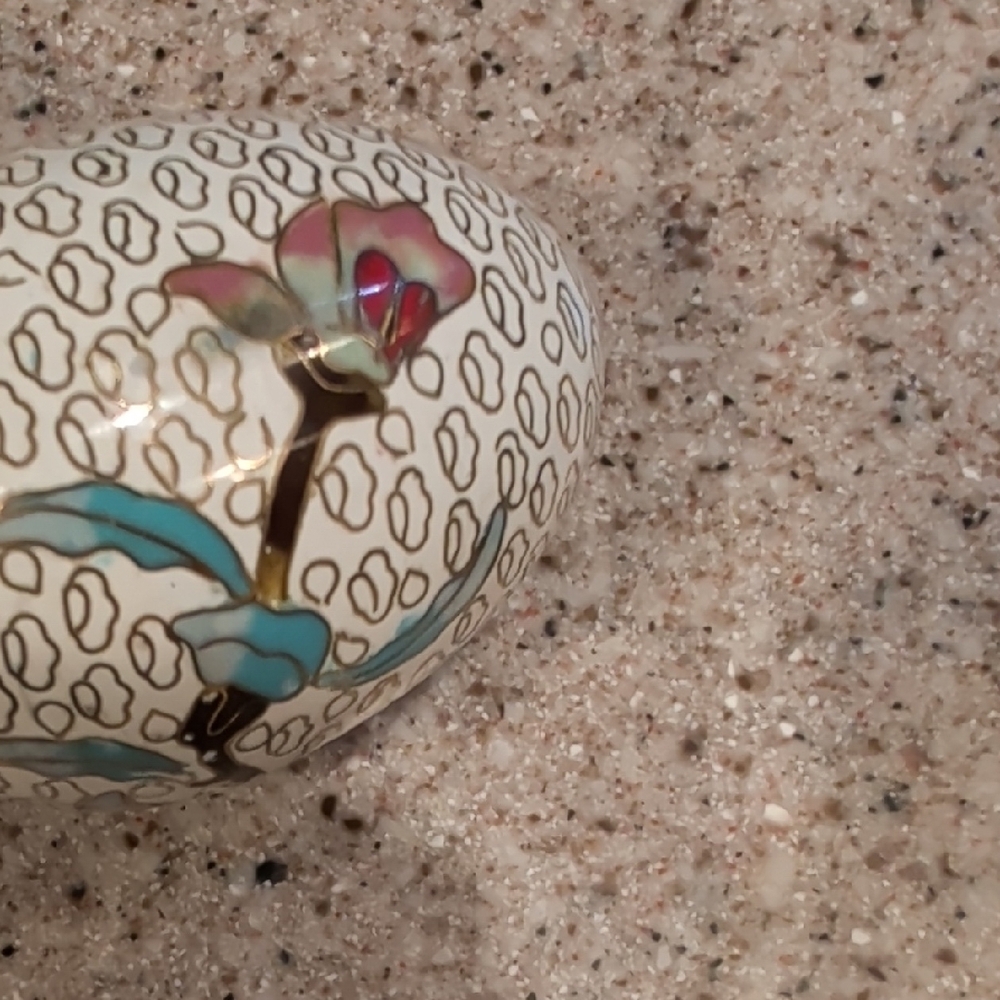 Hand-Painted Ceramic Decorative Easter Eggs - Picture 7 of 7